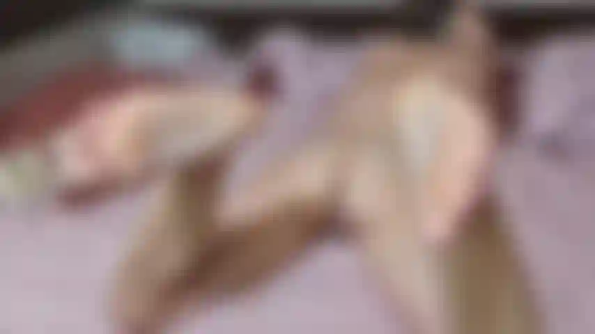 4 K esclavo de pies lame el semen de gonzo de mis pies.