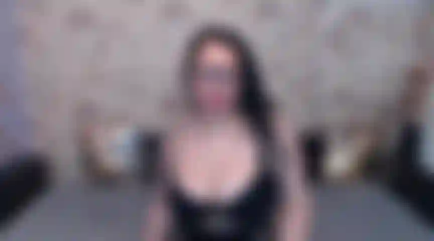 Me gusta el sexo salvaje, así que me encanta llenar mis agujeros montándote, hacer un perrito y dejarte disfrutar de todo el placer viendo mis tetas rebotando, tragar tu polla hasta el fondo y meterla profundamente en mi coño y culo, dame tu h.