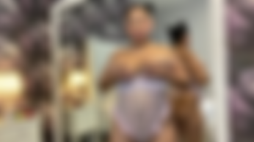 Vamos a follar mis tetas.