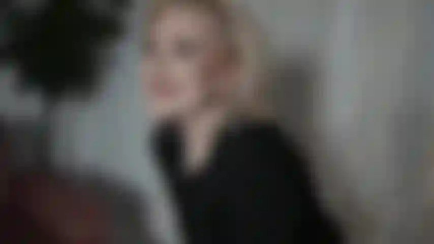 Toques suaves, gemidos suaves solo para ti.