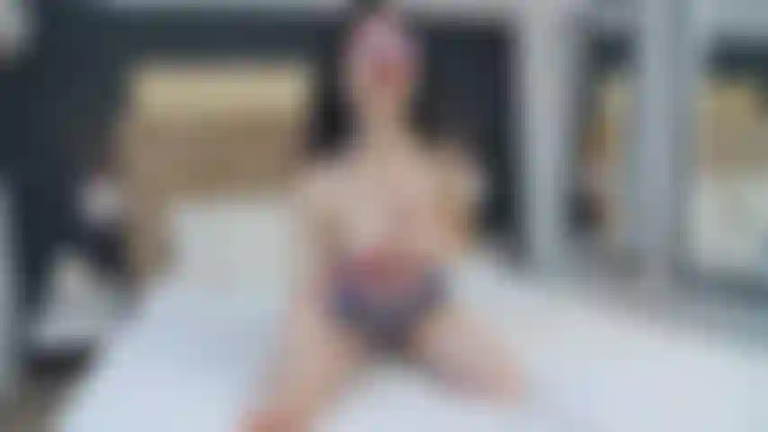 Te provoco con mis tetas.