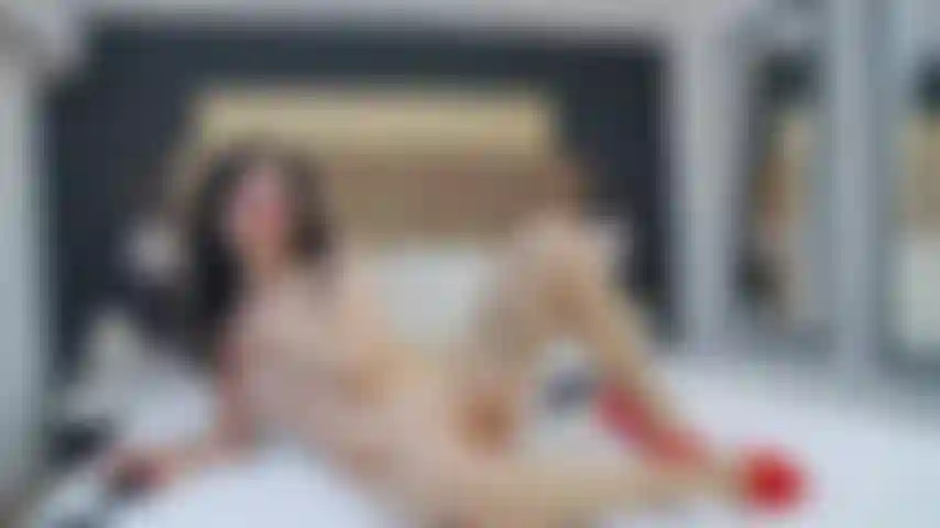 Provocación de cuerpo completo y posición de perrito.