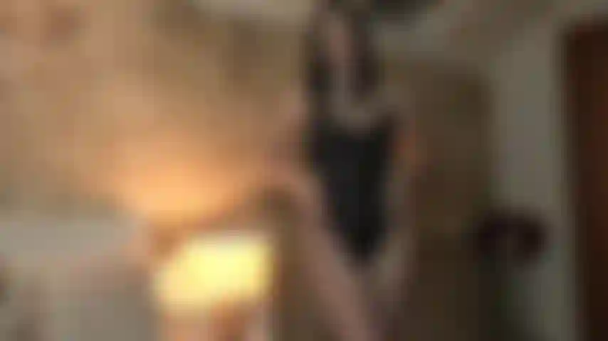 No hay escapatoria para ti, la diosa te usará como su juguete sexual hasta alcanzar el placer total.