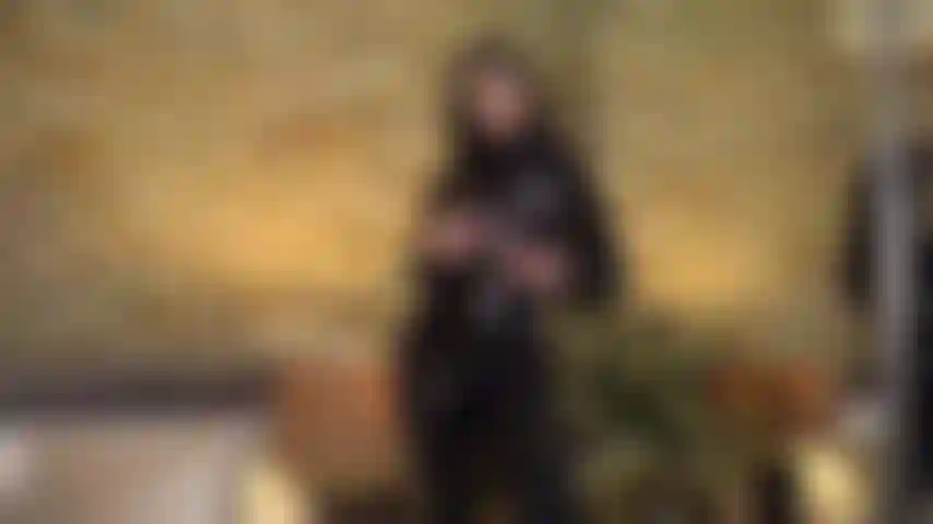 Joi cuenta regresiva para correrme, bajo las órdenes de tu diosa de látex!