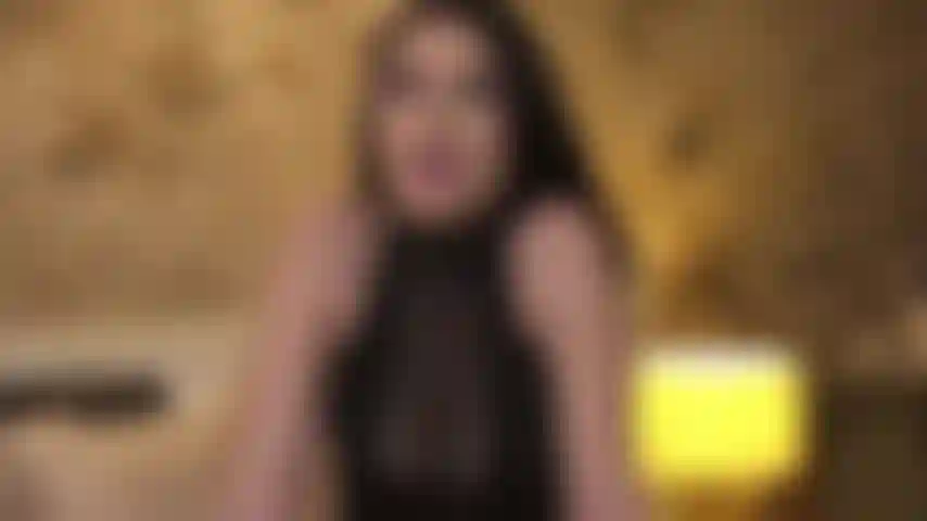 Te digo cómo te enjaularía y te pondría los cuernos, solo el comienzo de tu viaje ya que mi cuckie ya te dará un asiento caliente!