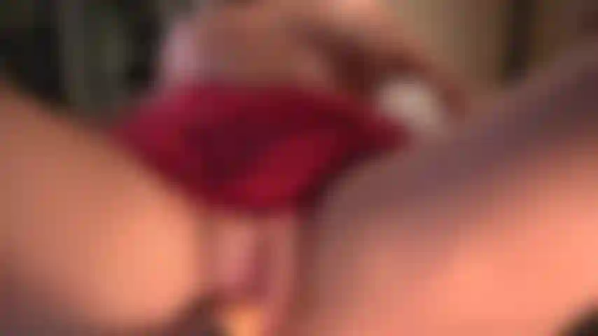 Una zorra bronceada con grandes labios vaginales misionera, ¡te reto a correrte en menos de 40 segundos! Garantizado!