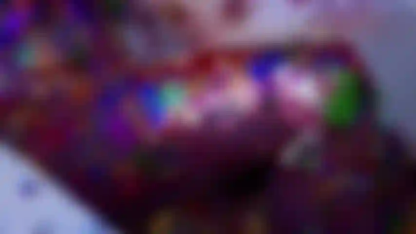 Come and caress me tenderly