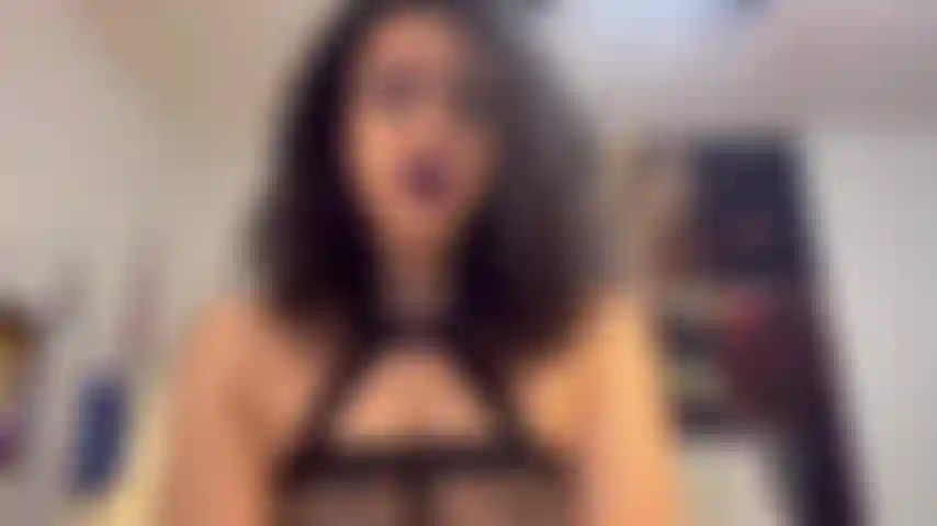 Folla tetas y chupa puntas.