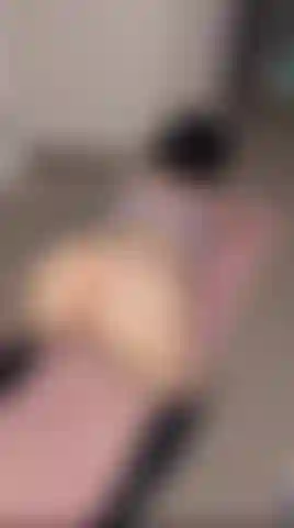 Yoga sesh ends in cum