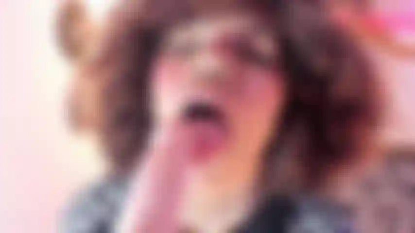 Deliciosa mamada... Hasta correrme en su boca.