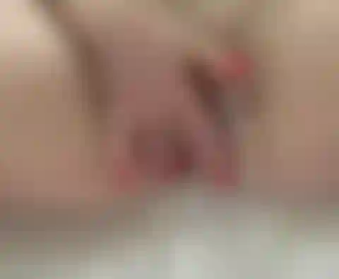 Mi primera vez squirt en la ducha tranquila ;) padres casa).