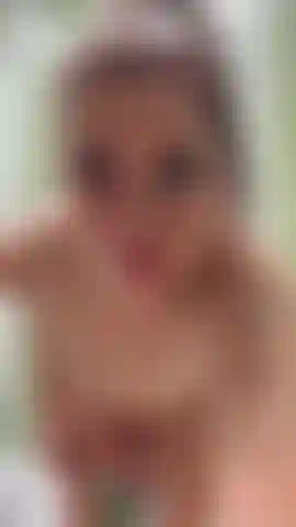 Te provoco con mi culo en la ducha parte 2.