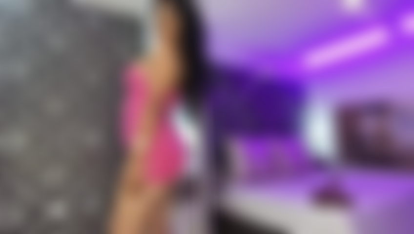 Latina sensual pole dance.