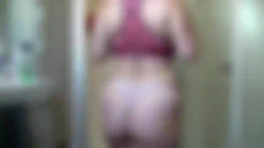 Escena de ducha después del deporte.