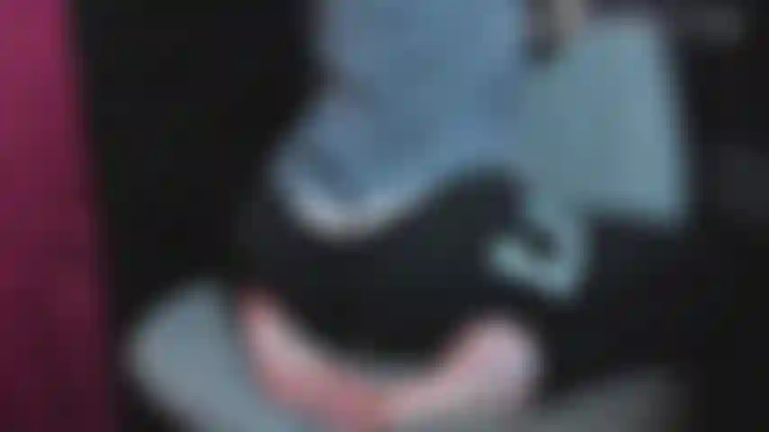 Obsesionada con las grietas del trasero, me provocan y me