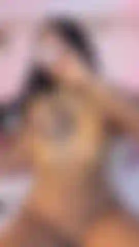 come play with my huge tits