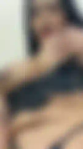 Mi coño vibra de placer.