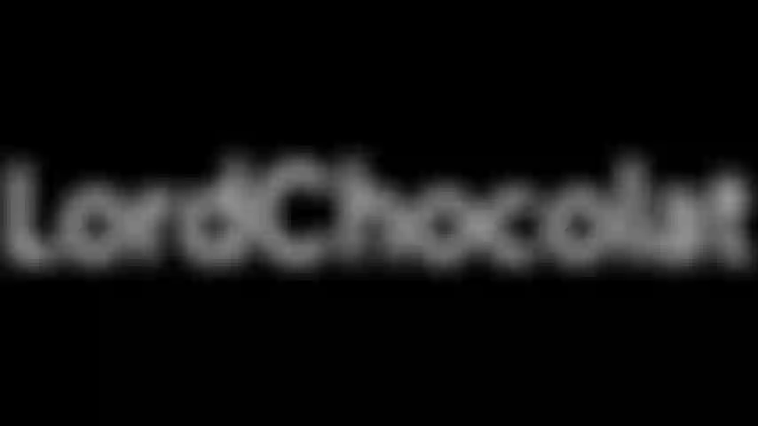 Armas y humo: adoración de culo y cuerpo bbc strapon.