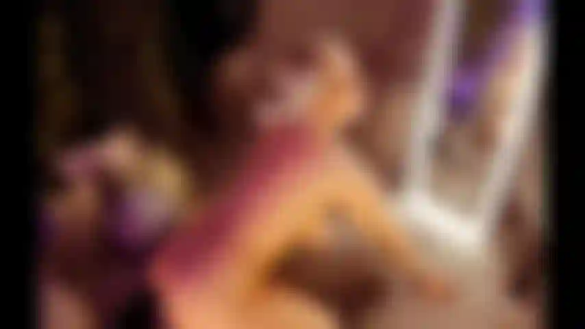 20250212 Espejo nakedtease.