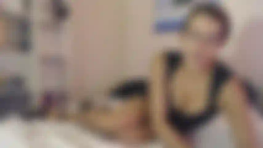 ' Cuentos de una noche norty' 15 minutos de mostrar y contar... De la cita de la noche anterior que se volvió realmente norty... Escucha cuánto disfruté que la cita se convirtiera en un trío con su compañero de casa poniendo su "gran polla negra en mi coño".