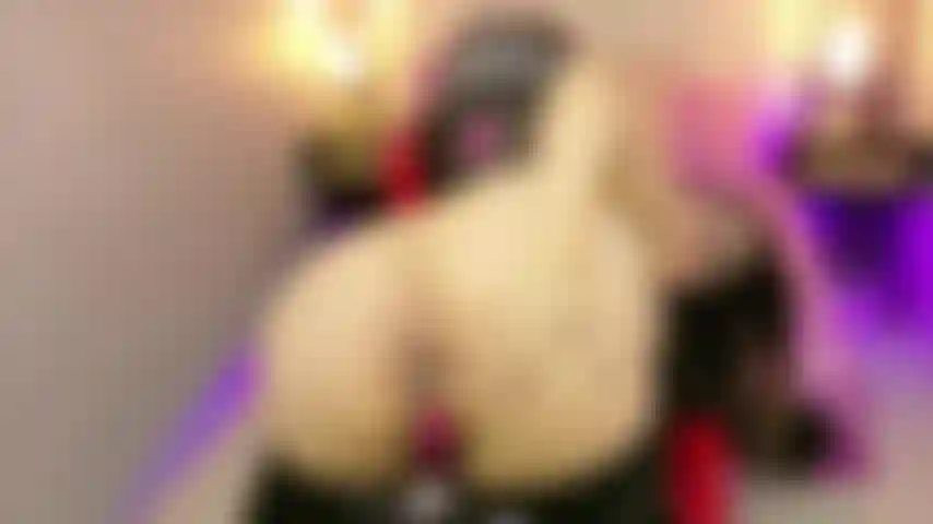 enjoy this delicious ANAL WITH MY 20 CM DILDO... VERY HOT