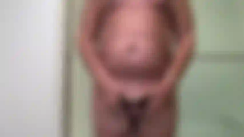 Salí de la ducha... Cum ver liv todo bonito y reluciente limpio!