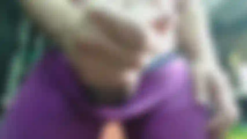 ¡Ropa interior morada masturbándose hasta correrse una gran carga!