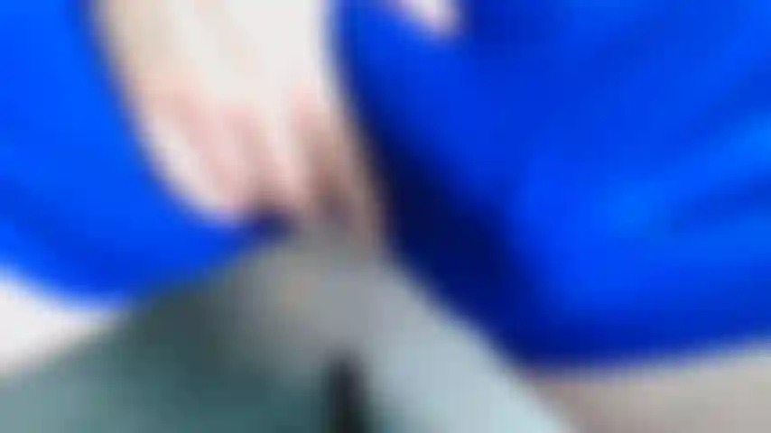 Ropa_interior_azul_mostrando_bulto.
