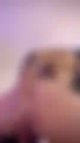 Folla mi coño mojado y apretado en mi habitación.