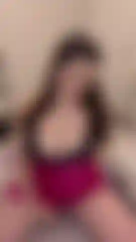 Coño cremoso y húmedo.