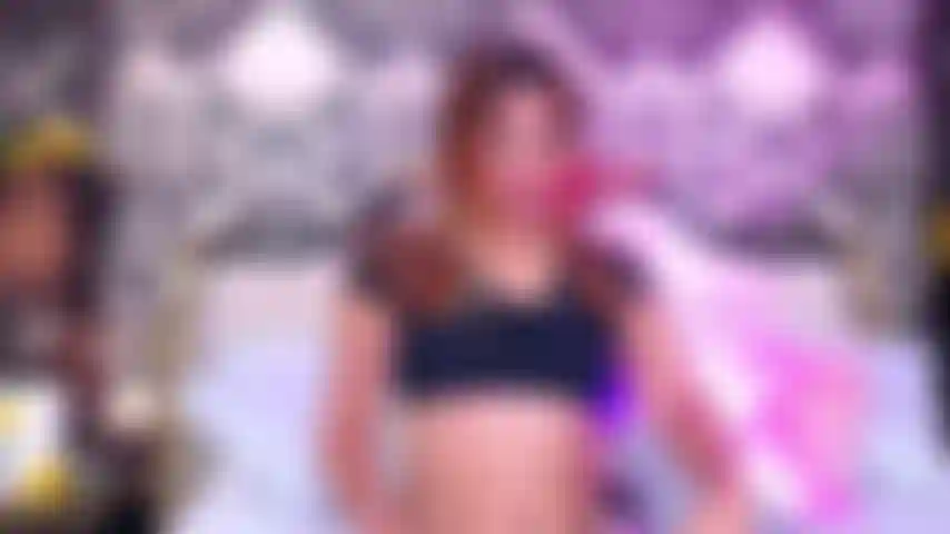 1, 2, 3 Cuántos dedos crees que puedo meter dentro de mi coño?