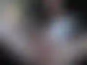 Relleno de bragas: me quito la tanga de encaje y la empujo dentro de mi coño. Me encanta lo llena que me siento y sigo deslizándola dentro y fuera hasta que mi coño relleno de bragas se corre. Difícil de contraer el orgasmo hitachi.