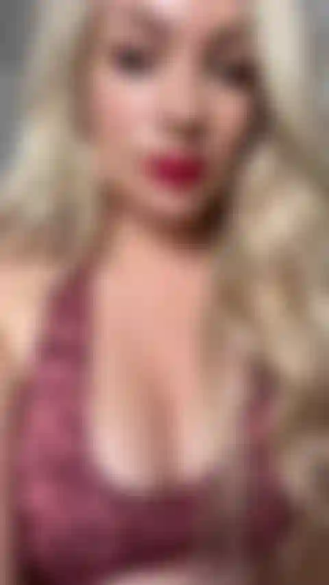 Las tetas grandes son para masturbarse!