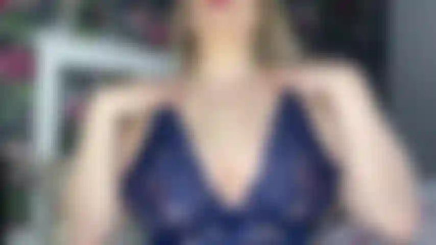 Corre en mis grandes tetas.