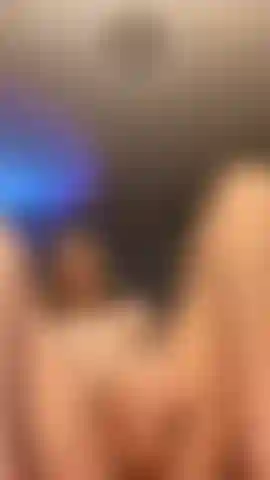 pussy play with dildo with face
