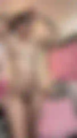 Tetas aceitadas y twerking.