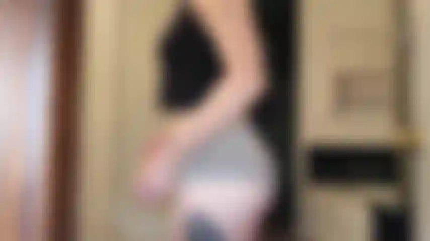 Luchando por ponerme calzas.