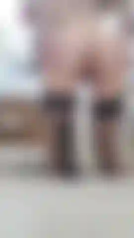 Colegiala intentó vaquera inversa.