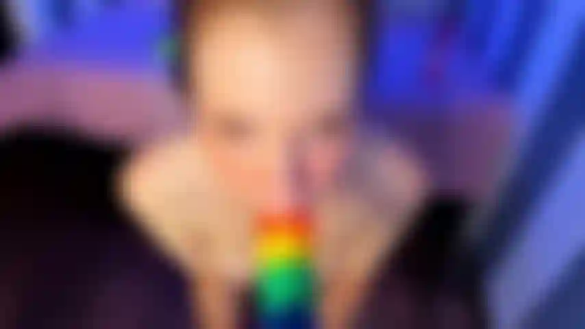 Me encanta ahogarme con tu polla.