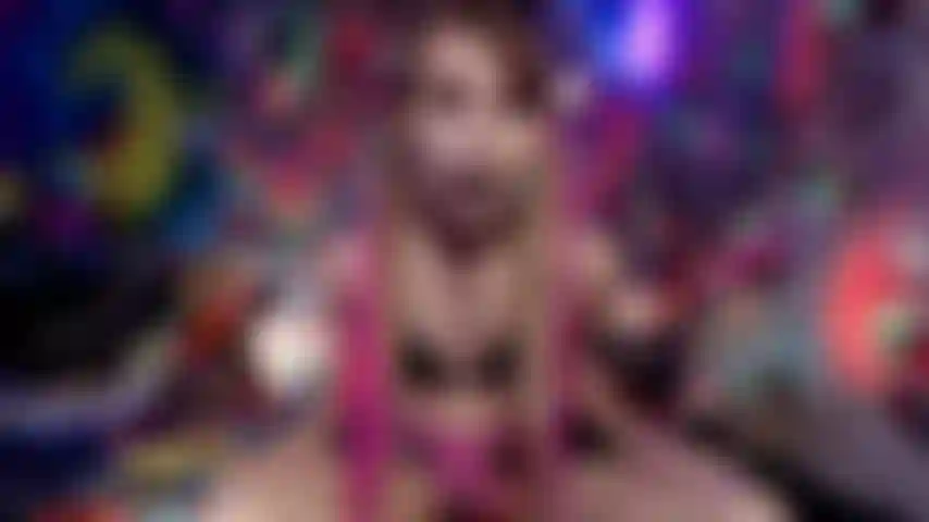 La diosa assmr juega con su culo + te hace esclavo del culo.