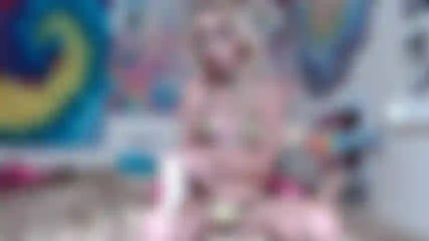 Latex licious! Cumpliendo tu guante fetiche.