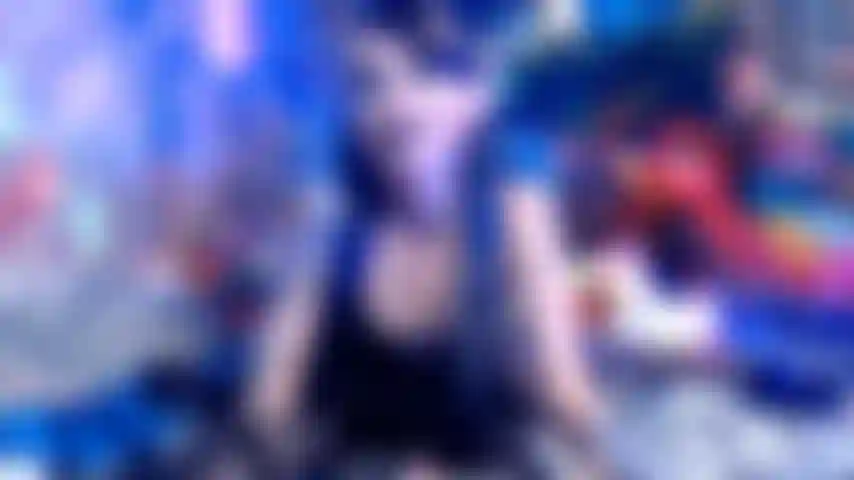 Diosa gótica y su castración intrigante.