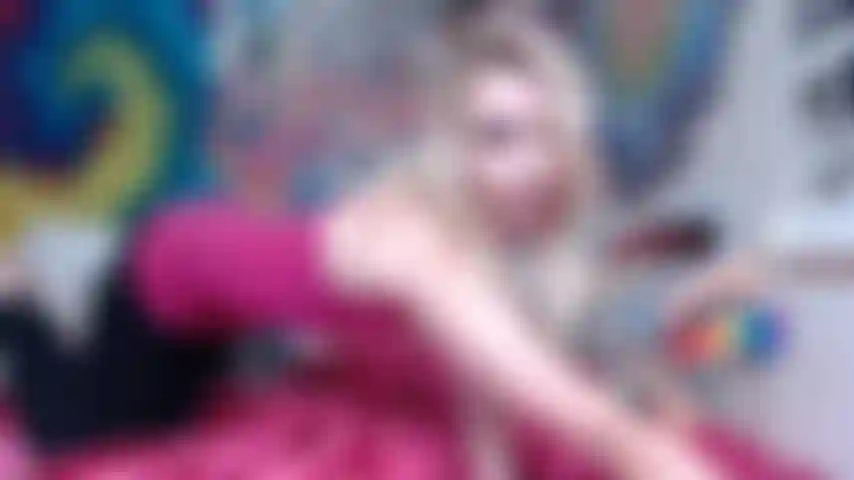 Fantasía de juego de rol sexy con fetiche de mallas + una mamada y una cogida calientes!