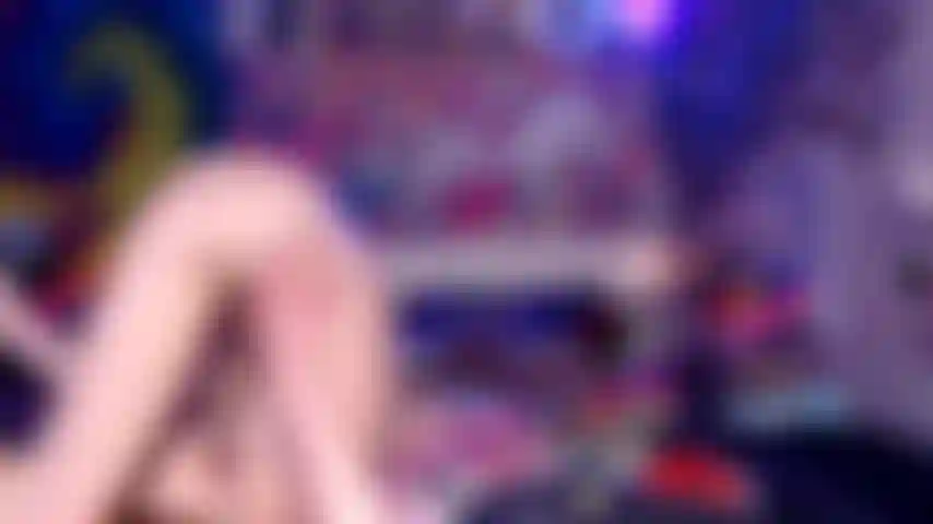 Flexible, follable posando con boquiabiertos calientes y sexo oral.