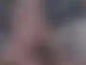 Gatita cachonda con coletas empapa su cara de semen.