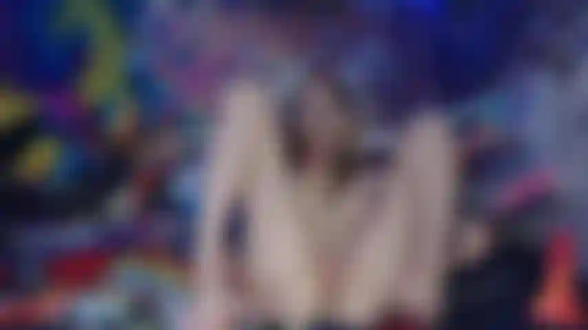 Harley quinn follando rápido con los dedos/squirting.