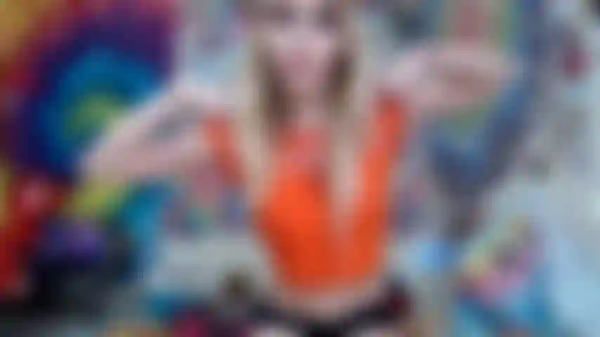 Sorpresa bíceps tomadura de pelo pequeño fetiche muscular.