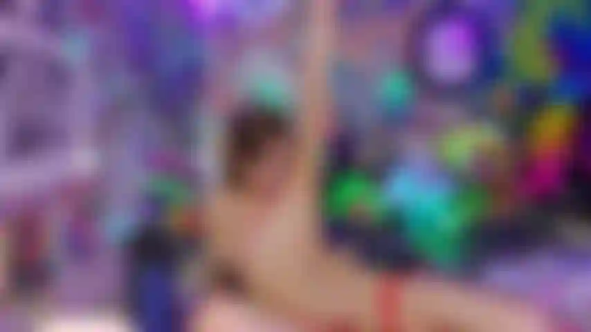 Follando con los dedos de los pies flexibles + oliendo panty.