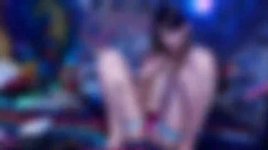 Enganchada a mis braguitas mas sucias + coño chorreando semen.