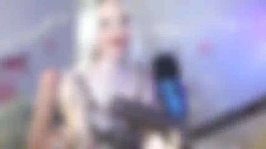 Comparando la garganta profunda con mi consolador bwc y mi consolador bbc.